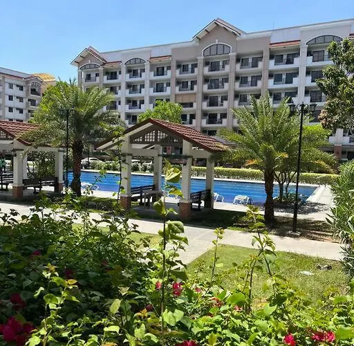 Apartment 2-bedroom With Balcony In A Setting - H Ivory