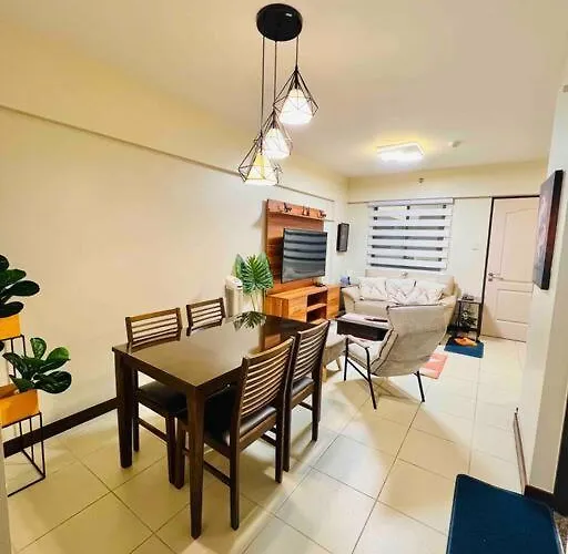 2-bedroom With Balcony In A Setting - H Ivory * Manila