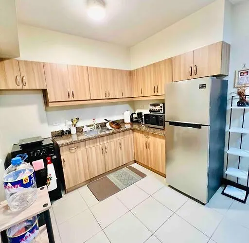 2-bedroom With Balcony In A Setting - H Ivory Apartment