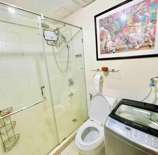 Apartment 2-bedroom With Balcony In A Setting - H Ivory Manila