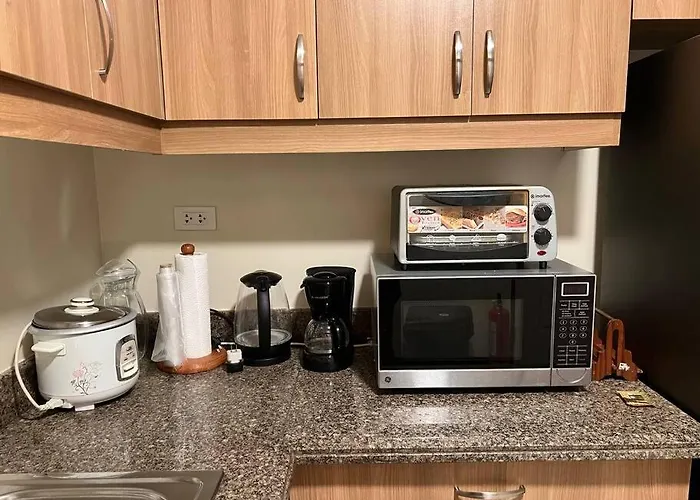 2-bedroom With Balcony In A Setting - H Ivory * Manila